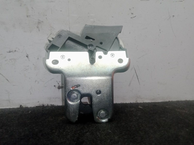 Recambio de cerradura maletero / porton para volkswagen jetta iii (1k2) 1.9 tdi referencia OEM IAM 4F5827505D  