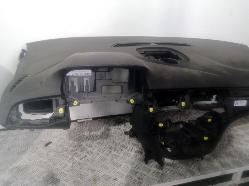 Recambio de salpicadero para opel corsa e (x15) 1.4 (08, 68) referencia OEM IAM 39061297  