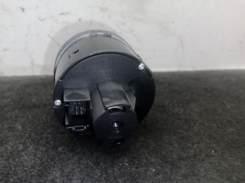Recambio de interruptor luces para volkswagen jetta iii (1k2) 1.9 tdi referencia OEM IAM 1K0941431N - 04068501  