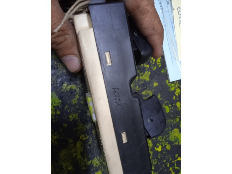 Recambio de maneta interior delantera izquierda para opel monterey 3.0 dti cat referencia OEM IAM   