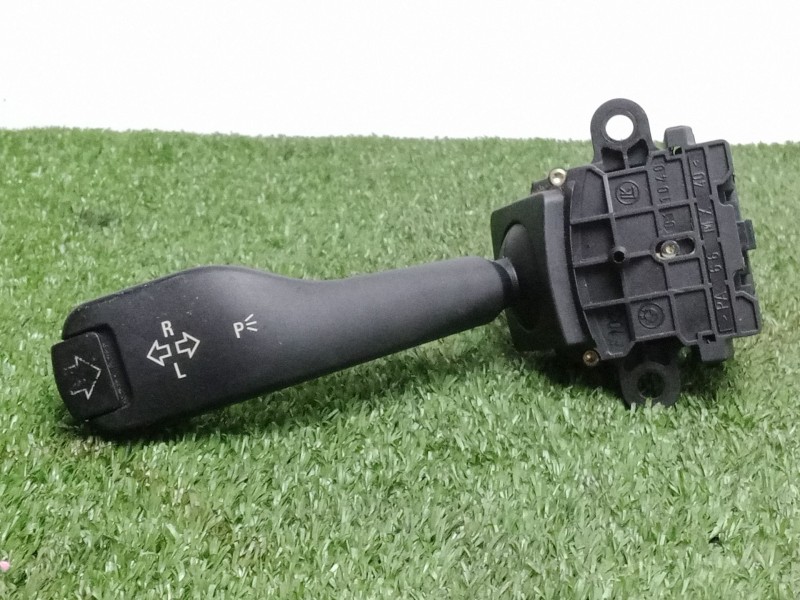 Recambio de mando intermitentes para bmw 3 touring (e46) 320 d referencia OEM IAM 01104010 - 8363668  4.PINES