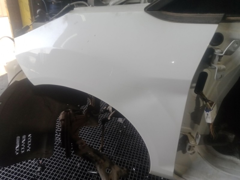 Recambio de aleta delantera izquierda para ford fiesta vi (cb1, ccn) 1.6 tdci referencia OEM IAM   