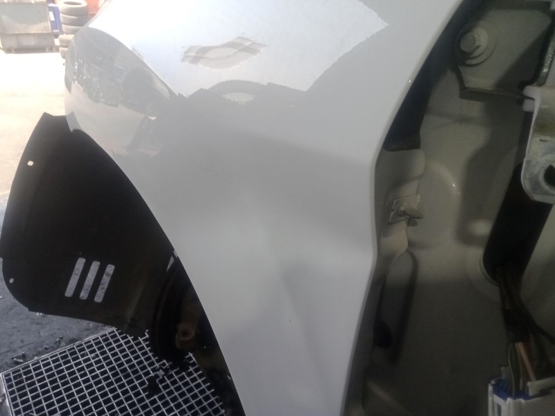 Recambio de aleta delantera izquierda para ford fiesta vi (cb1, ccn) 1.6 tdci referencia OEM IAM   