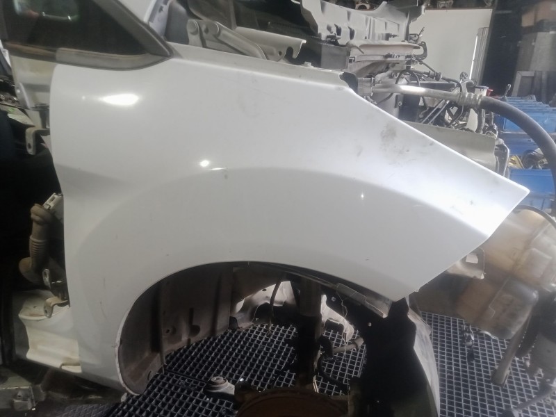 Recambio de aleta delantera derecha para ford fiesta vi (cb1, ccn) 1.6 tdci referencia OEM IAM   