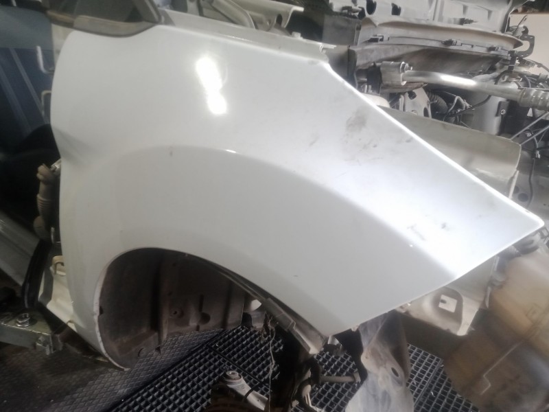 Recambio de aleta delantera derecha para ford fiesta vi (cb1, ccn) 1.6 tdci referencia OEM IAM   