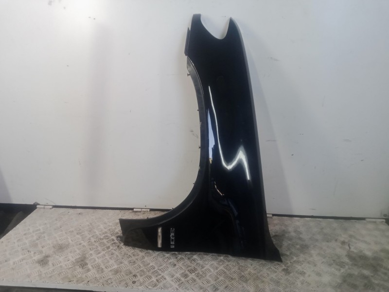 Recambio de aleta delantera izquierda para bmw x5 (e53) 3.0 i referencia OEM IAM  NEGRO 