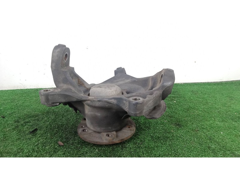 Recambio de mangueta delantera izquierda para iveco daily vi furgoneta 33s15, 35s15, 35c15 referencia OEM IAM SIN REFERENCIA  6X