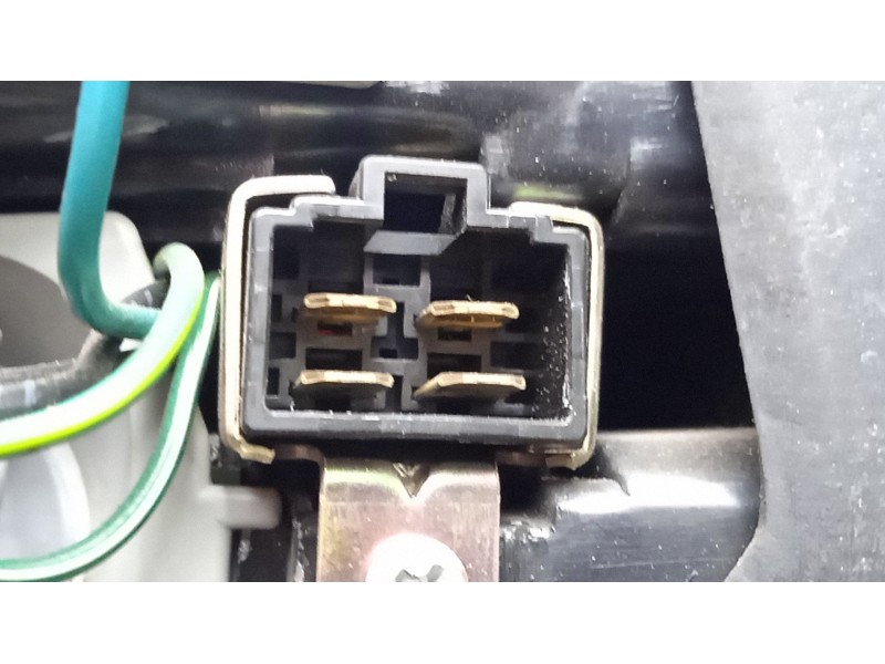 Recambio de piloto trasero izquierdo para hyundai s coupe (slc) 1.5 i referencia OEM IAM 9240123  4.PINES