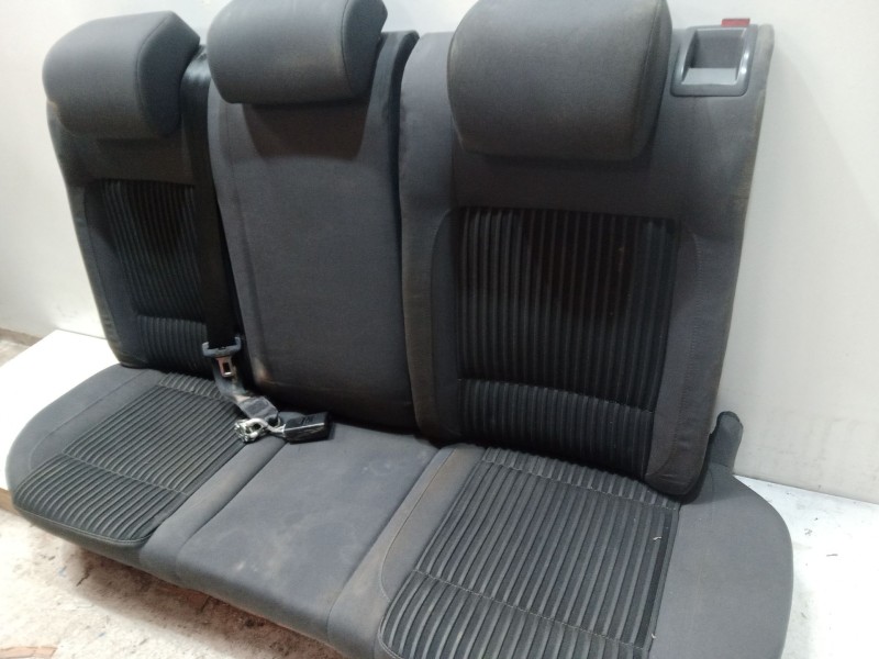 Recambio de asientos traseros para volkswagen golf v (1k1) 1.9 tdi referencia OEM IAM  NEGRO/GRIS 