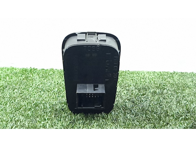 Recambio de warning para peugeot bipper tepee 1.3 hdi 75 referencia OEM IAM SIN REFERENCIA BITRON 12.PINES