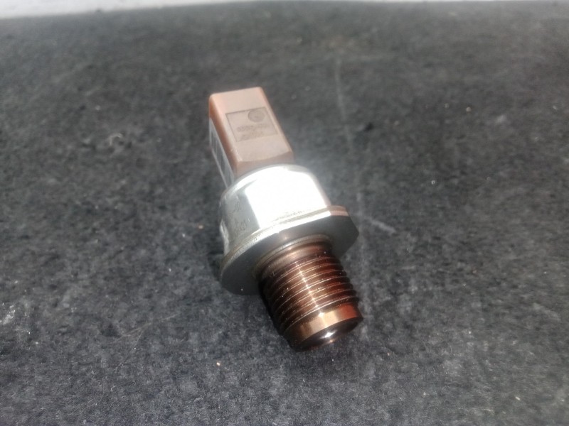 Recambio de sensor presion para seat altea xl (5p5, 5p8) 1.6 tdi referencia OEM IAM 03L906051  