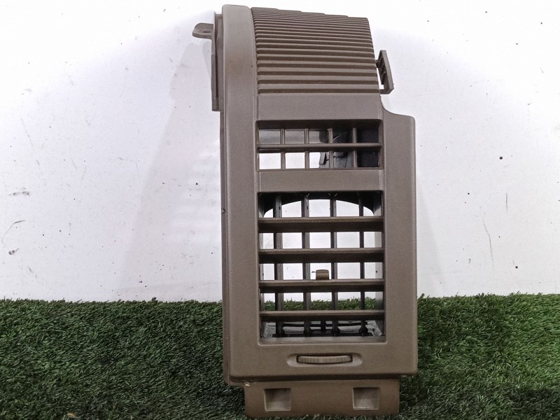 Recambio de rejilla aireadora para jeep cherokee (kk) 2.8 crd 4x4 referencia OEM IAM 1461447DK7  