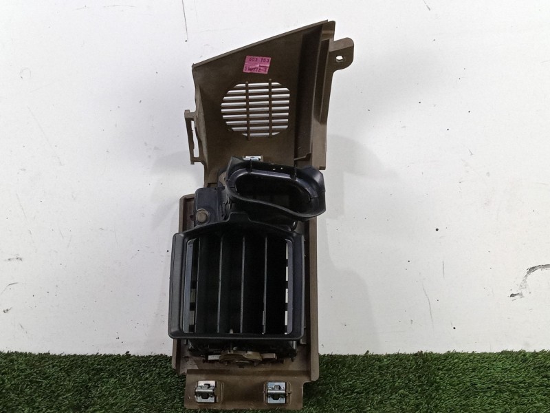 Recambio de rejilla aireadora para jeep cherokee (kk) 2.8 crd 4x4 referencia OEM IAM 1461447DK7  