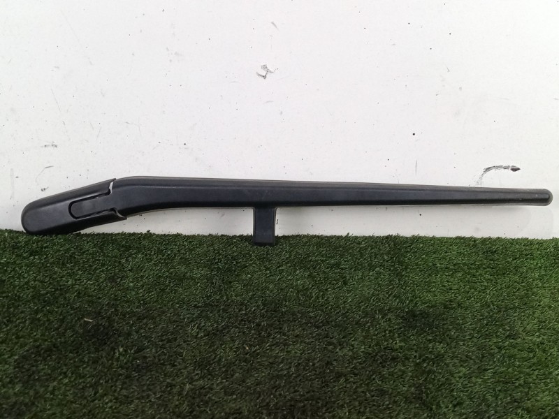 Recambio de brazo limpia trasero para jeep cherokee (kk) 2.8 crd 4x4 referencia OEM IAM SIN REFERENCIA  