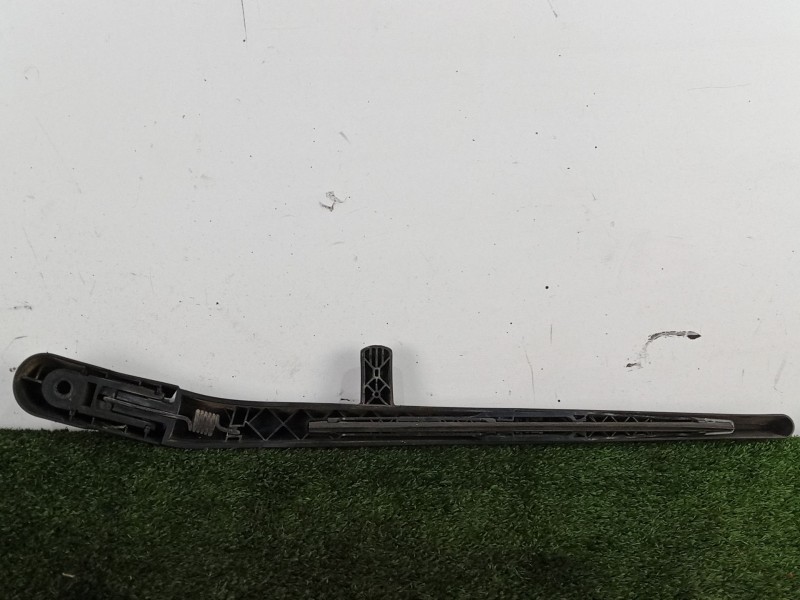 Recambio de brazo limpia trasero para jeep cherokee (kk) 2.8 crd 4x4 referencia OEM IAM SIN REFERENCIA  