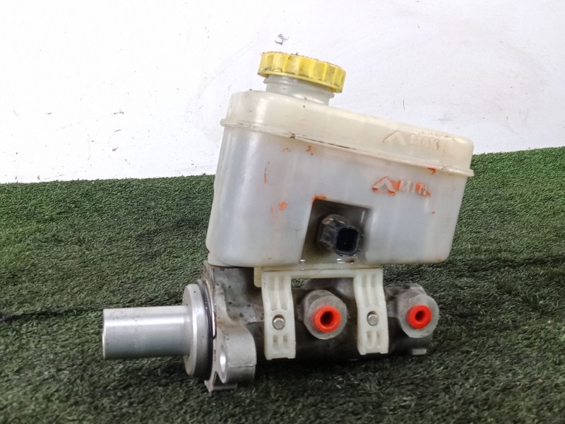 Recambio de bomba freno para jeep cherokee (kk) 2.8 crd 4x4 referencia OEM IAM  BOSCH CON.DEPOSITO