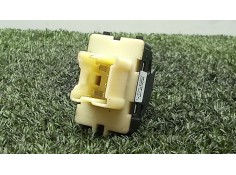 Recambio de mando elevalunas delantero derecho para renault clio iv grandtour (kh_) 1.5 dci 90 (khn3, khn4) referencia OEM IAM 2 2