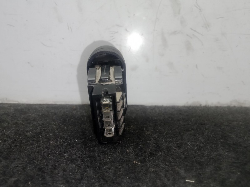 Recambio de mando cierre centralizado para dacia duster (hs_) 1.5 dci (hsaj) referencia OEM IAM   