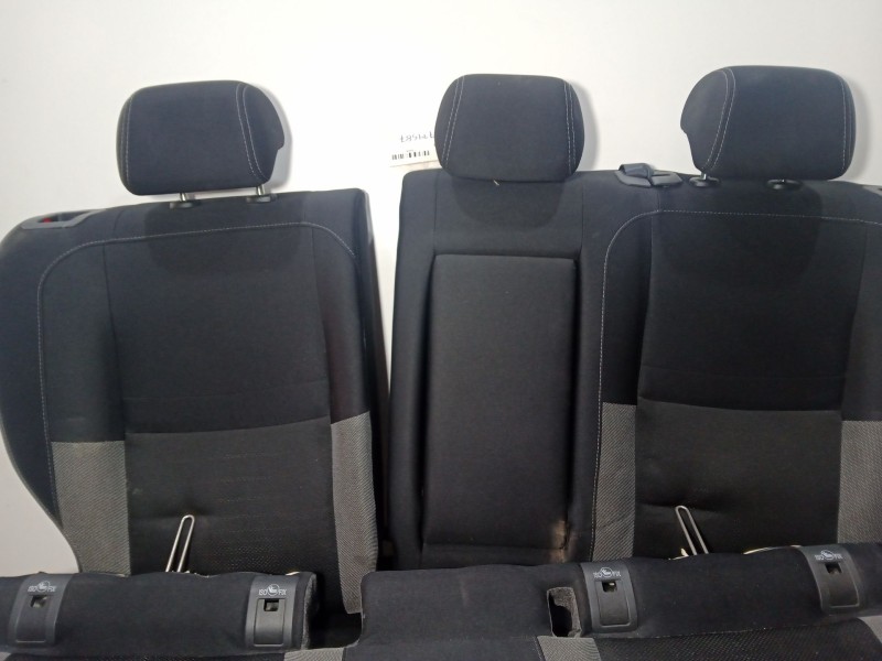 Recambio de asientos traseros para nissan qashqai ii (j11, j11_) 1.5 dci referencia OEM IAM   