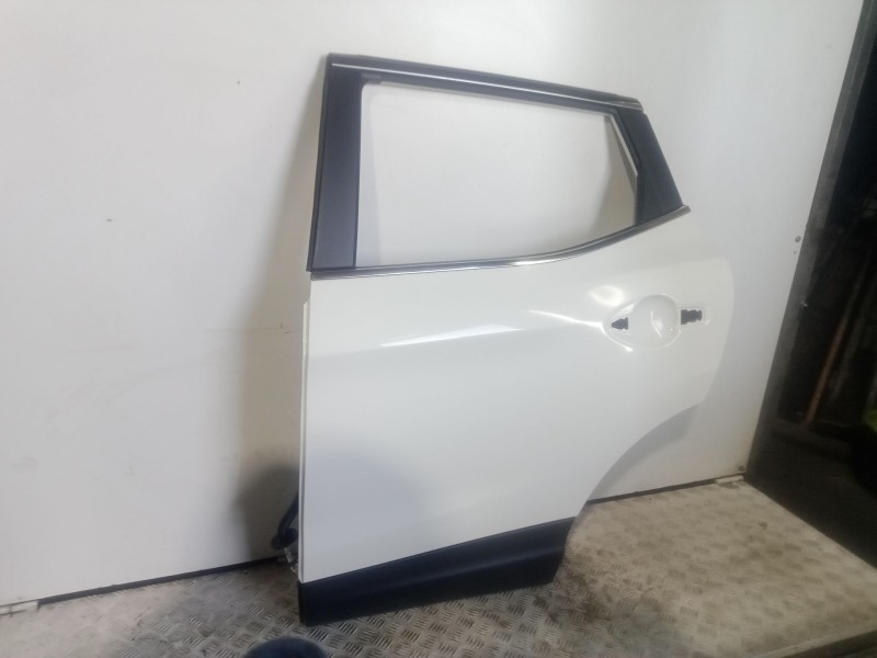 Recambio de puerta trasera izquierda para nissan qashqai ii (j11, j11_) 1.5 dci referencia OEM IAM   BLANCO