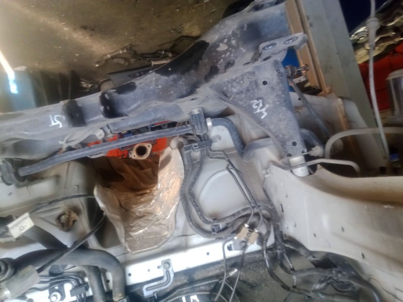 Recambio de puente delantero para nissan qashqai ii (j11, j11_) 1.5 dci referencia OEM IAM   