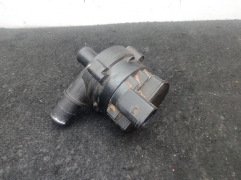 Recambio de bomba agua para nissan qashqai i (j10, nj10) 2.0 dci referencia OEM IAM 0392023015  BOSCH