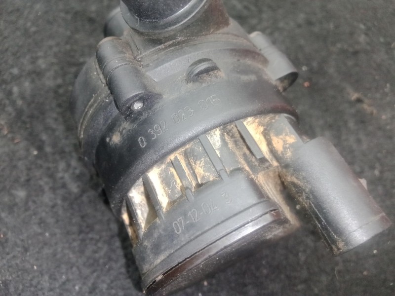 Recambio de bomba agua para nissan qashqai i (j10, nj10) 2.0 dci referencia OEM IAM 0392023015  BOSCH