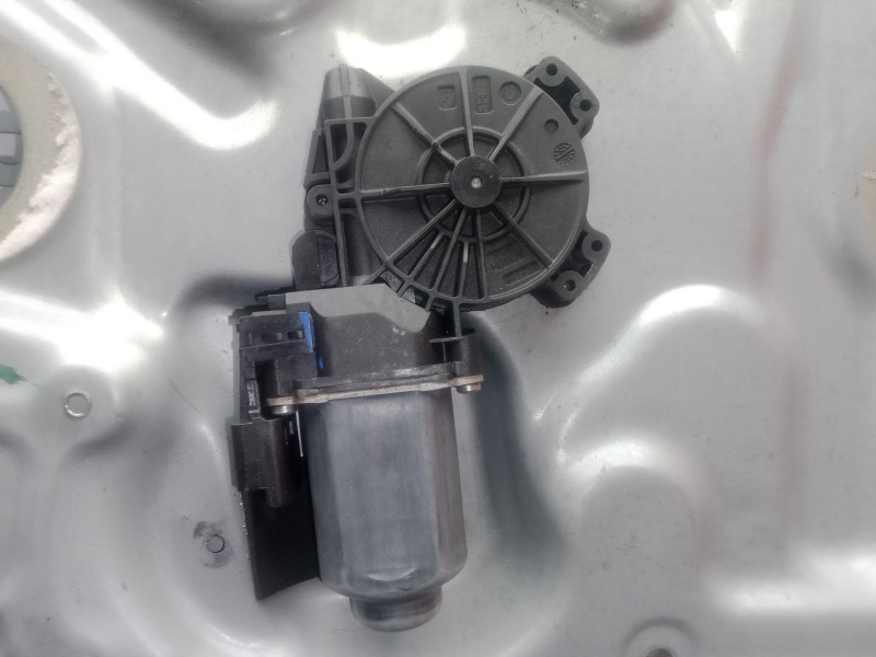 Recambio de elevalunas delantero izquierdo para nissan qashqai i (j10, nj10) 2.0 dci referencia OEM IAM .  