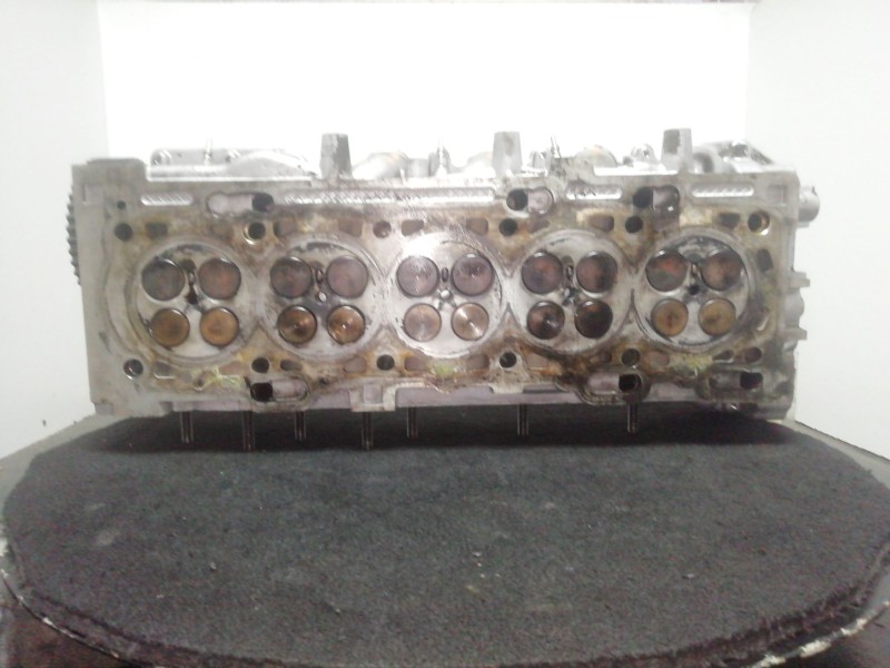 Recambio de culata para volvo xc90 2.4 diesel cat referencia OEM IAM 08692974002  