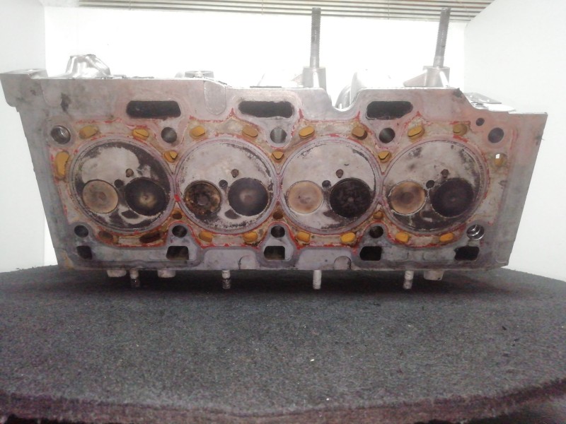 Recambio de culata para dacia duster (hs_) 1.5 dci (hsaj) referencia OEM IAM 110421067R  6 TALADROS ADMISION