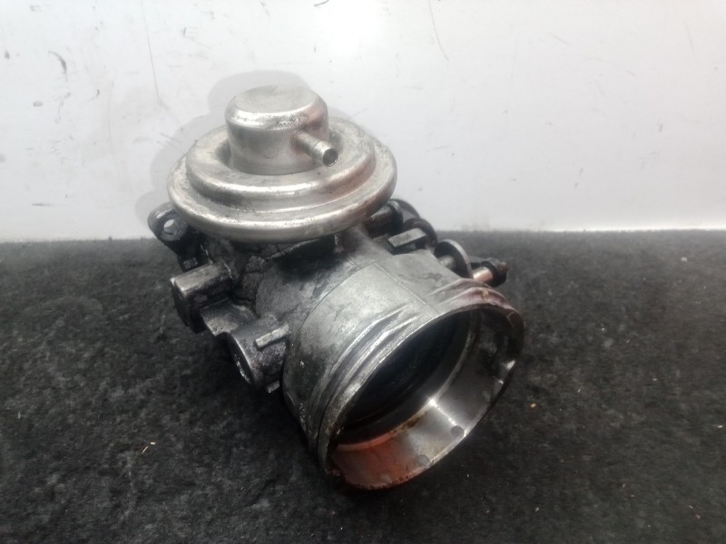 Recambio de valvula egr para audi a4 b6 (8e2) 1.9 tdi referencia OEM IAM 038131501AA  