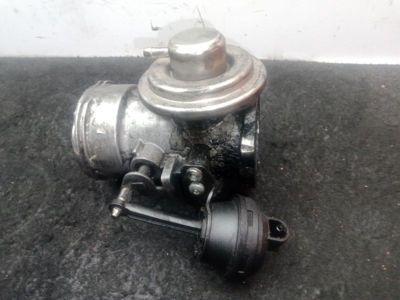 Recambio de valvula egr para audi a4 b6 (8e2) 1.9 tdi referencia OEM IAM 038131501AA  