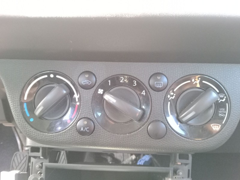 Recambio de mando calefaccion / aire acondicionado para suzuki swift iii (mz, ez) 1.5 (rs 415) referencia OEM IAM   