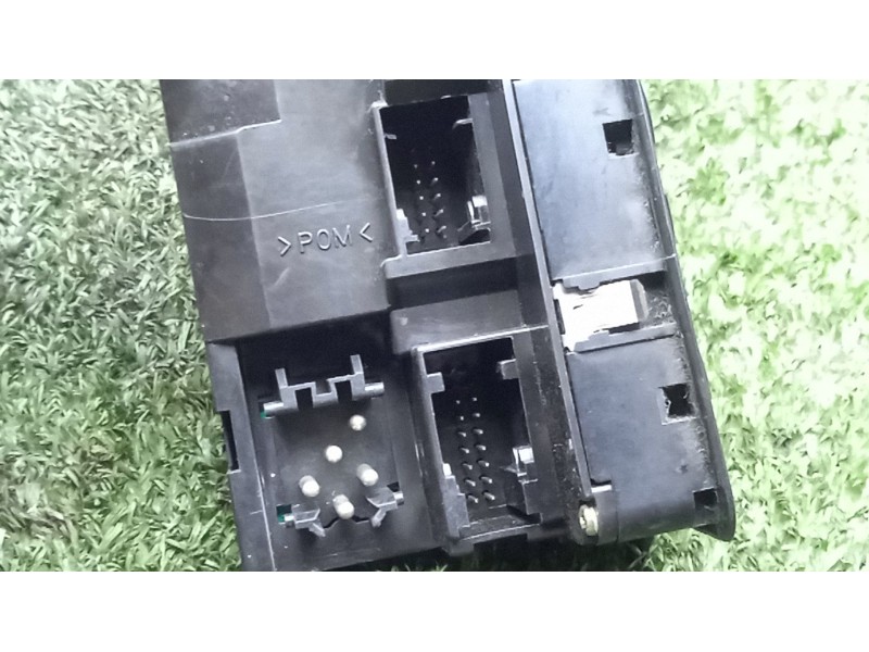 Recambio de mando elevalunas delantero izquierdo para bmw 5 (e39) 525 d referencia OEM IAM 6904306  4.BOTONES