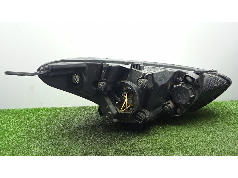 Recambio de faro izquierdo para hyundai i20 i (pb, pbt) 1.1 crdi referencia OEM IAM 921011J5  12-14