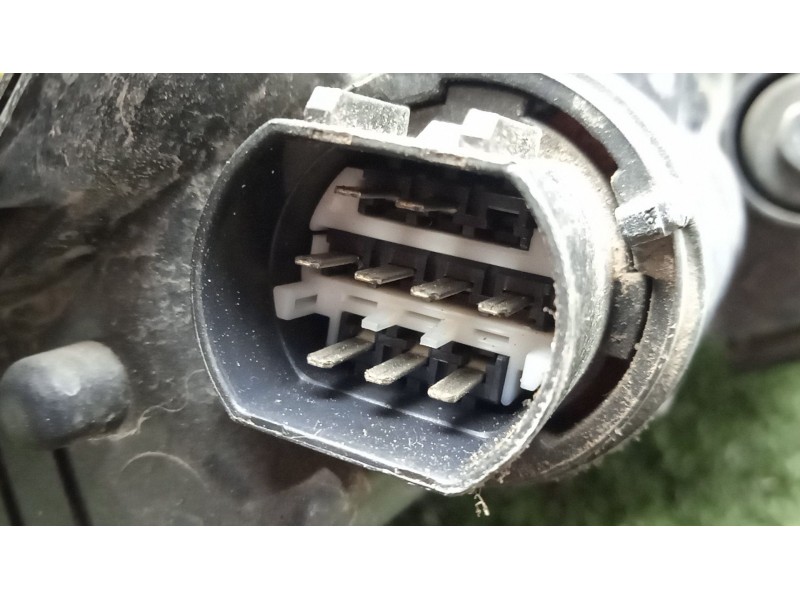 Recambio de faro izquierdo para hyundai i20 i (pb, pbt) 1.1 crdi referencia OEM IAM 921011J5  12-14