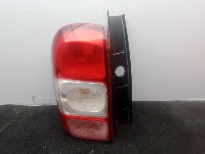 Recambio de piloto trasero izquierdo para dacia duster (hs_) 1.5 dci (hsmc) referencia OEM IAM 265551679R  