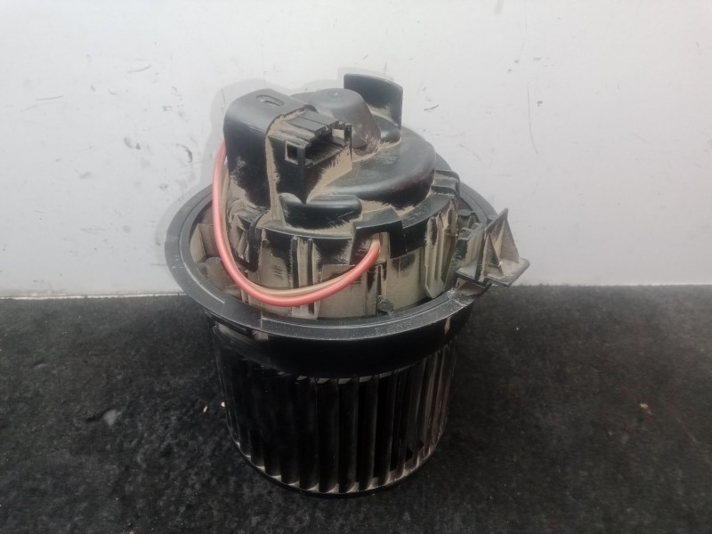 Recambio de motor calefaccion para dacia duster (hs_) 1.5 dci (hsmc) referencia OEM IAM N109038B VALEO 