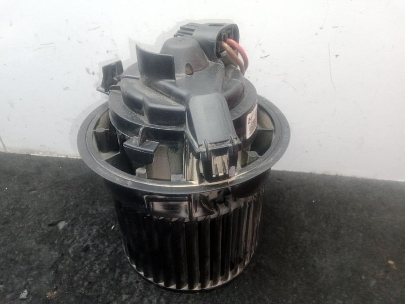 Recambio de motor calefaccion para dacia duster (hs_) 1.5 dci (hsmc) referencia OEM IAM N109038B VALEO 