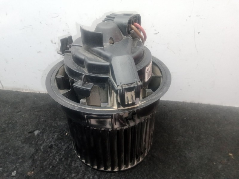 Recambio de motor calefaccion para dacia duster (hs_) 1.5 dci (hsmc) referencia OEM IAM N109038B VALEO 