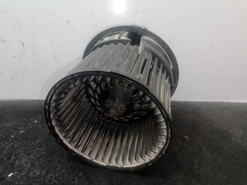 Recambio de motor calefaccion para dacia duster (hs_) 1.5 dci (hsmc) referencia OEM IAM N109038B VALEO 