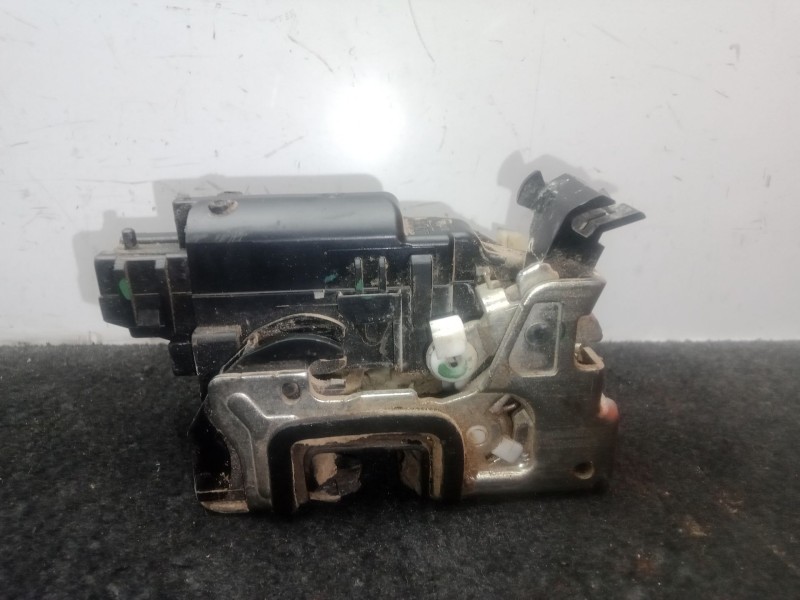 Recambio de cerradura puerta delantera derecha para dacia duster (hs_) 1.5 dci (hsmc) referencia OEM IAM .  