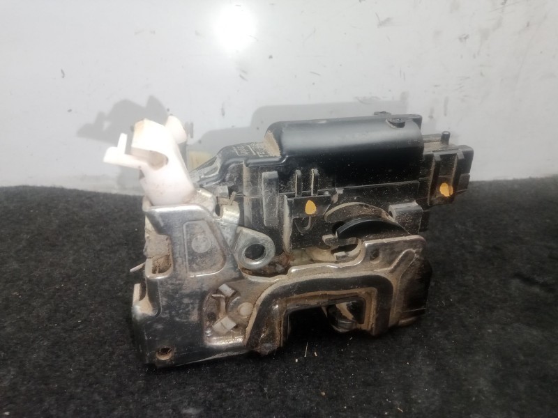 Recambio de cerradura puerta delantera izquierda para dacia duster (hs_) 1.5 dci (hsmc) referencia OEM IAM .  