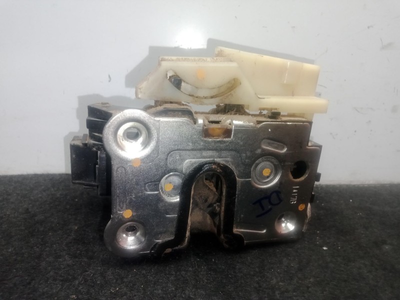 Recambio de cerradura puerta delantera izquierda para dacia duster (hs_) 1.5 dci (hsmc) referencia OEM IAM .  