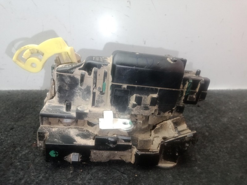 Recambio de cerradura puerta trasera derecha para dacia duster (hs_) 1.5 dci (hsmc) referencia OEM IAM .  