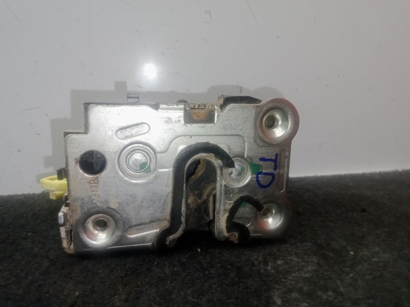 Recambio de cerradura puerta trasera derecha para dacia duster (hs_) 1.5 dci (hsmc) referencia OEM IAM .  