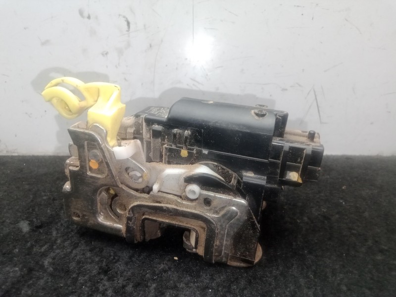 Recambio de cerradura puerta trasera izquierda para dacia duster (hs_) 1.5 dci (hsmc) referencia OEM IAM .  