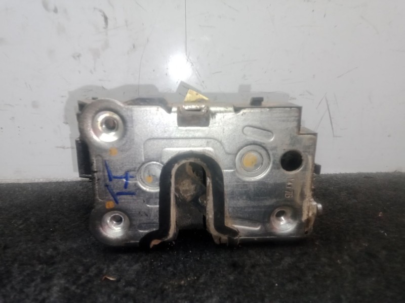 Recambio de cerradura puerta trasera izquierda para dacia duster (hs_) 1.5 dci (hsmc) referencia OEM IAM .  