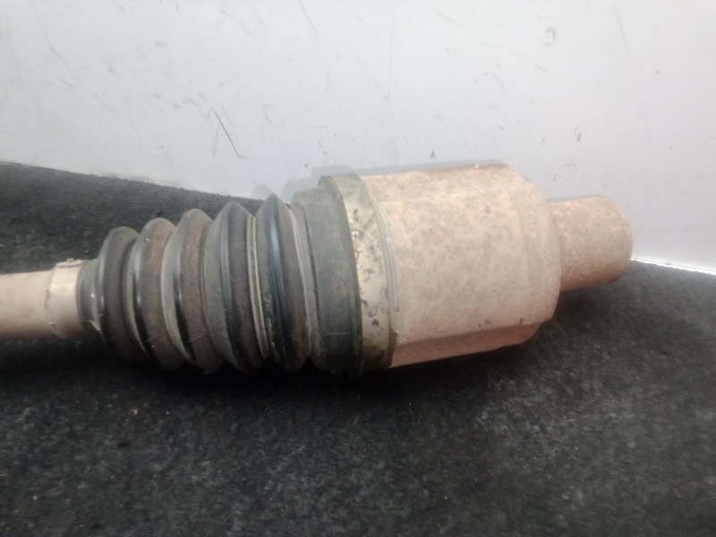 Recambio de transmision delantera derecha para dacia duster (hs_) 1.5 dci (hsmc) referencia OEM IAM 09882R  