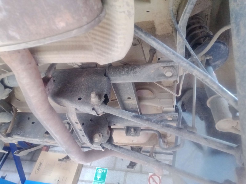 Recambio de puente trasero para dacia duster (hs_) 1.5 dci (hsmc) referencia OEM IAM   